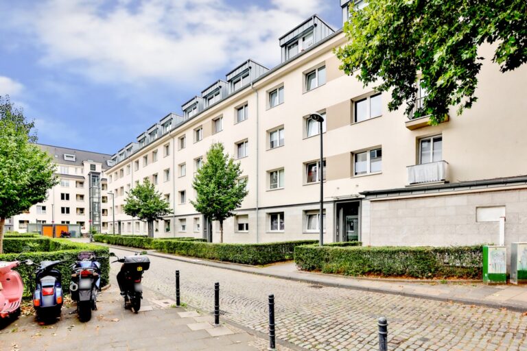 2 Zimmer Wohnung mit Balkon im Kölner Severinsviertel
