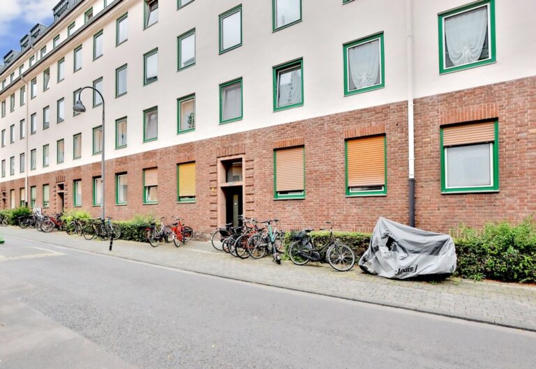 4 Zimmer Wohnung im Severinsviertel.