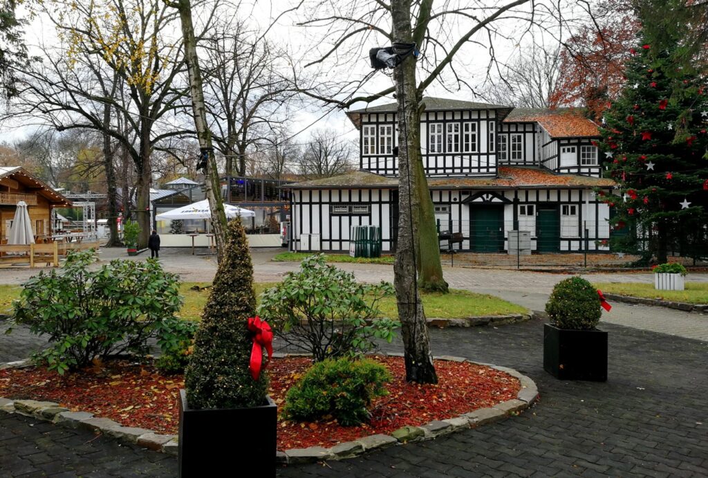 Die bekannteste weihnachtliche Veranstaltung in Nippes ist der Nikolausmarkt auf dem Schillplatz. Er findet in diesem Jahr zum 15. Mal statt.