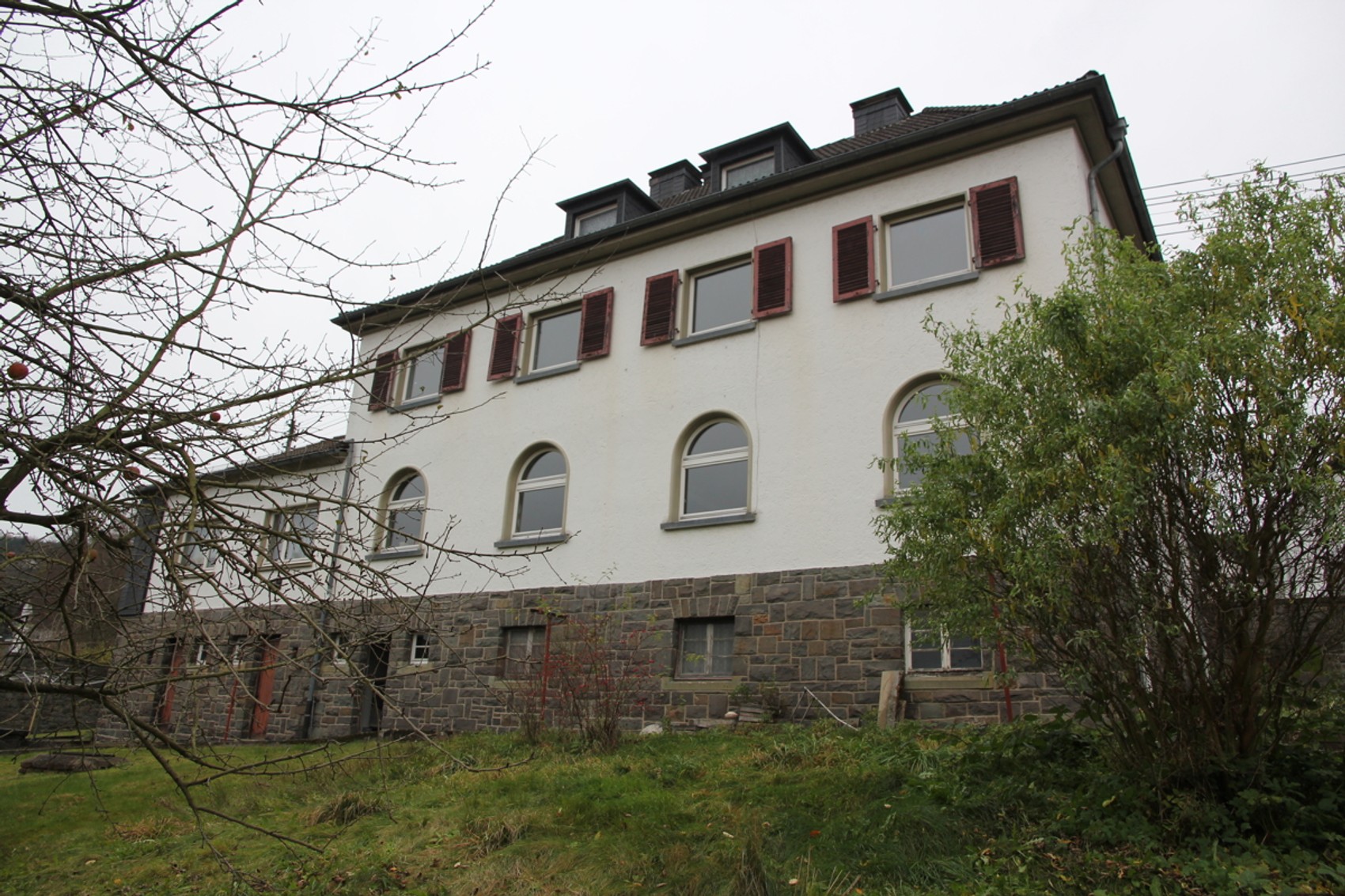 Dreifamilienhaus mit Garten in Bergneustadt -VERKSUFT