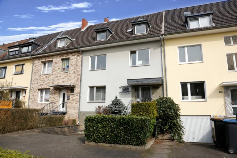 Einfamilienhaus in Köln-Mauenheim-Vorderseite