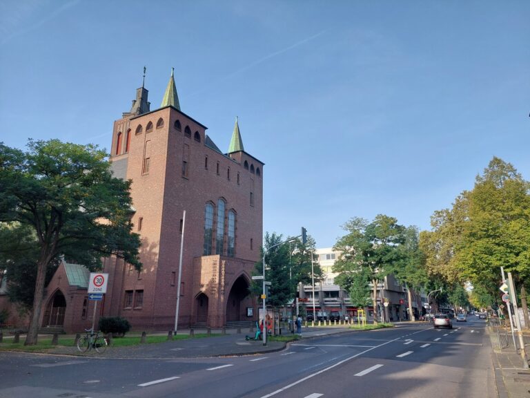 Sie suchen nach einem Immobilienmakler für Köln-Humboldt/Gremberg der Ihr Haus oder Eigentumswohnung sicher und stressfrei verkaufen kann?