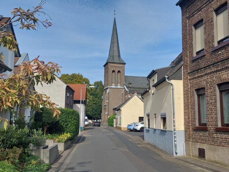 Sie suchen nach einem Immobilienmakler für Köln-Langel der Ihr Haus oder Eigentumswohnung sicher und stressfrei verkaufen kann?