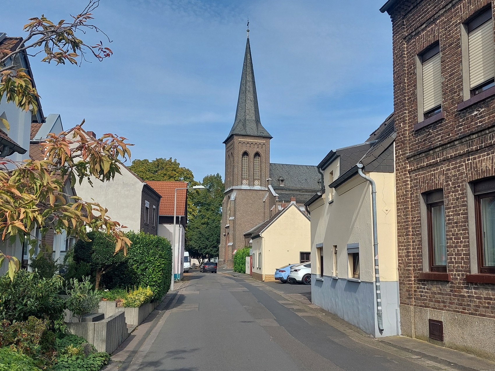 Sie suchen nach einem Immobilienmakler für Köln-Langel der Ihr Haus oder Eigentumswohnung sicher und stressfrei verkaufen kann?