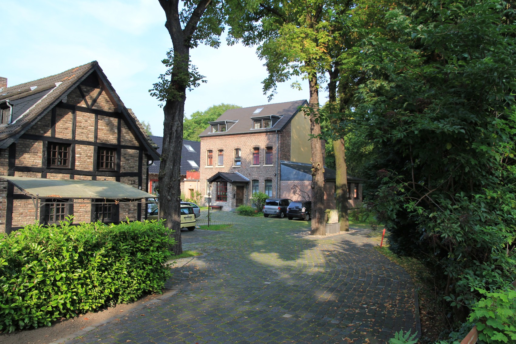 Sie suchen nach einem Immobilienmakler für Köln-Lindweiler der Ihr Haus oder Eigentumswohnung sicher und stressfrei verkaufen kann?