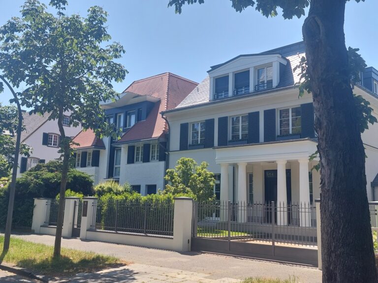Sie suchen nach einem Immobilienmakler für Köln-Marienburg der Ihr Haus oder Eigentumswohnung sicher und stressfrei verkaufen kann?