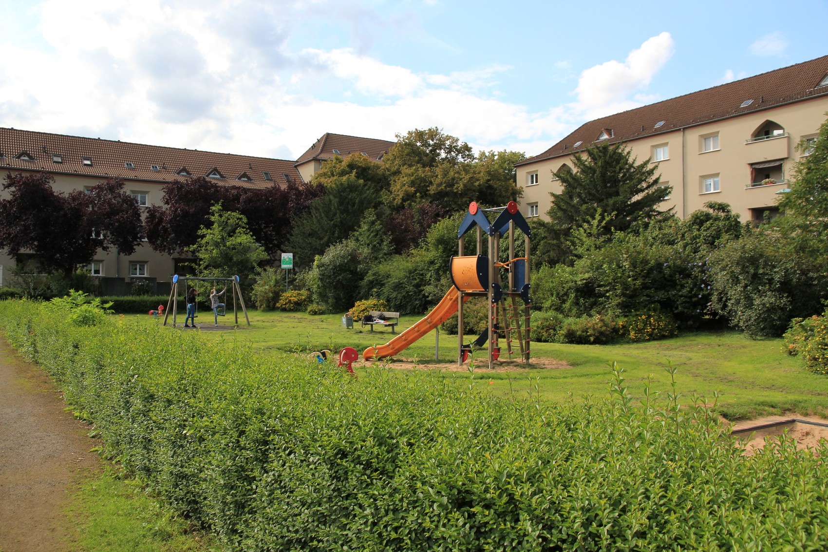 Sie suchen nach einem Immobilienmakler für Köln-Mauenheim der Ihr Haus oder Eigentumswohnung sicher und stressfrei verkaufen kann?