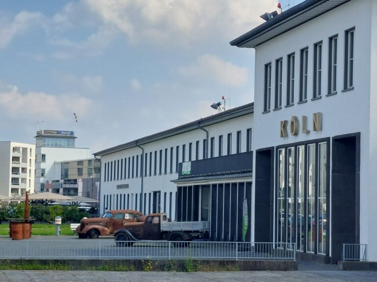 Sie suchen nach einem Immobilienmakler für Köln-Ossendorf der Ihr Haus oder Eigentumswohnung sicher und stressfrei verkaufen kann?