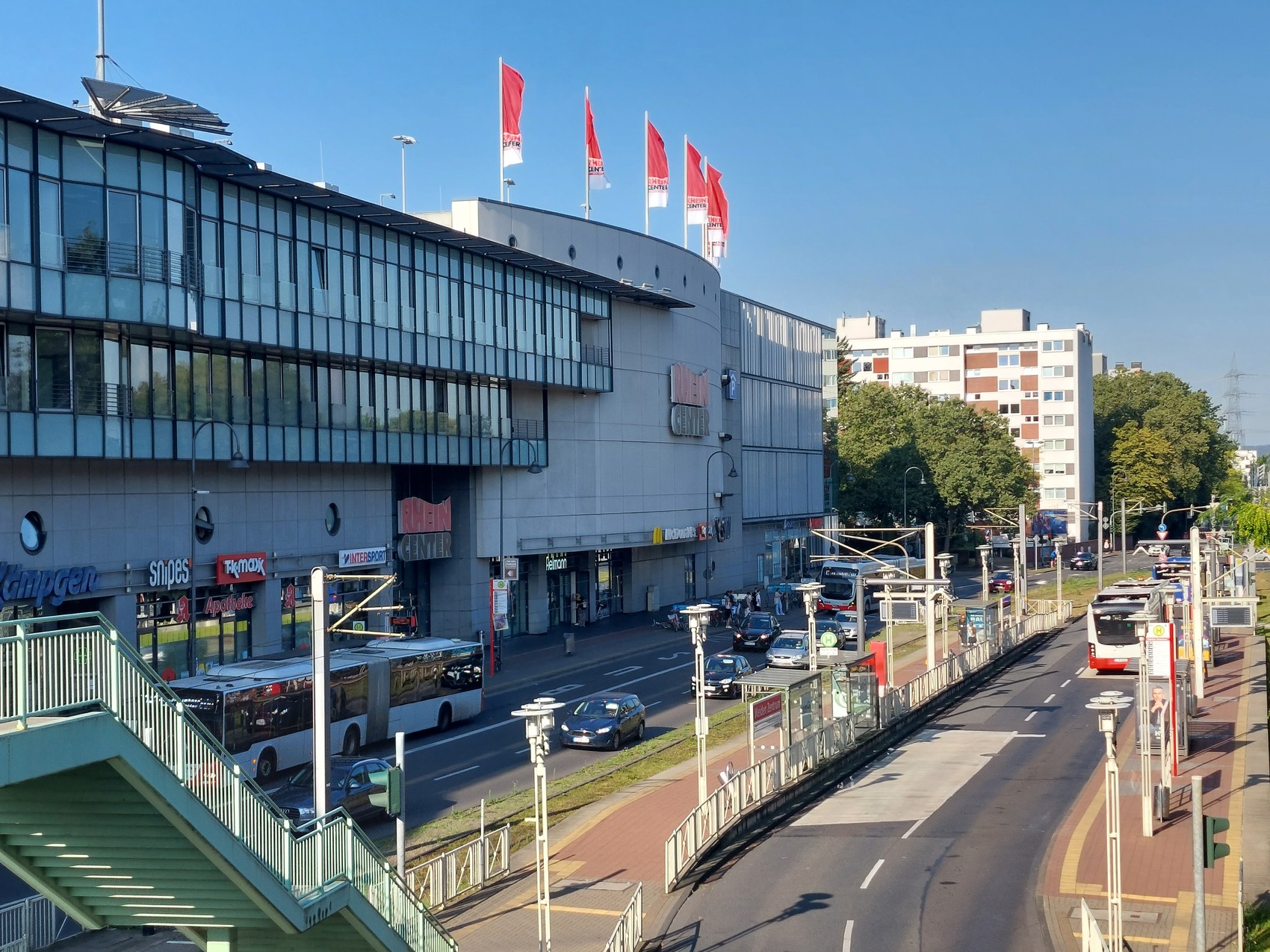 Sie suchen nach einem Immobilienmakler für Köln-Weiden der Ihr Haus oder Eigentumswohnung sicher und stressfrei verkaufen kann?
