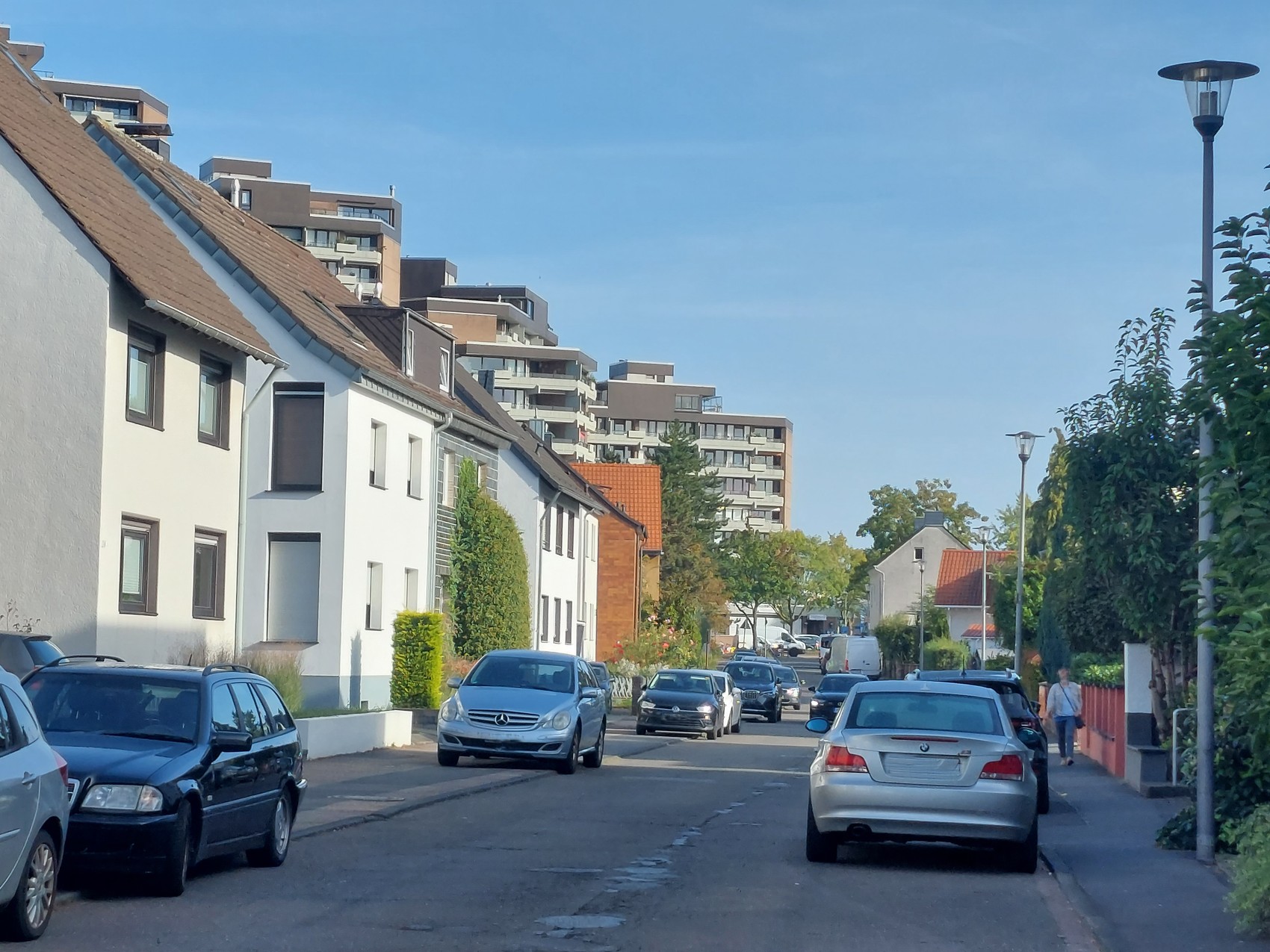 Sie suchen nach einem Immobilienmakler für Köln-Westhoven der Ihr Haus oder Eigentumswohnung sicher und stressfrei verkaufen kann?