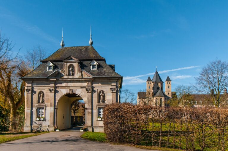 Sie suchen nach einem Immobilienmakler für Dormagen, der Ihr Haus oder Eigentumswohnung sicher verkaufen kann?