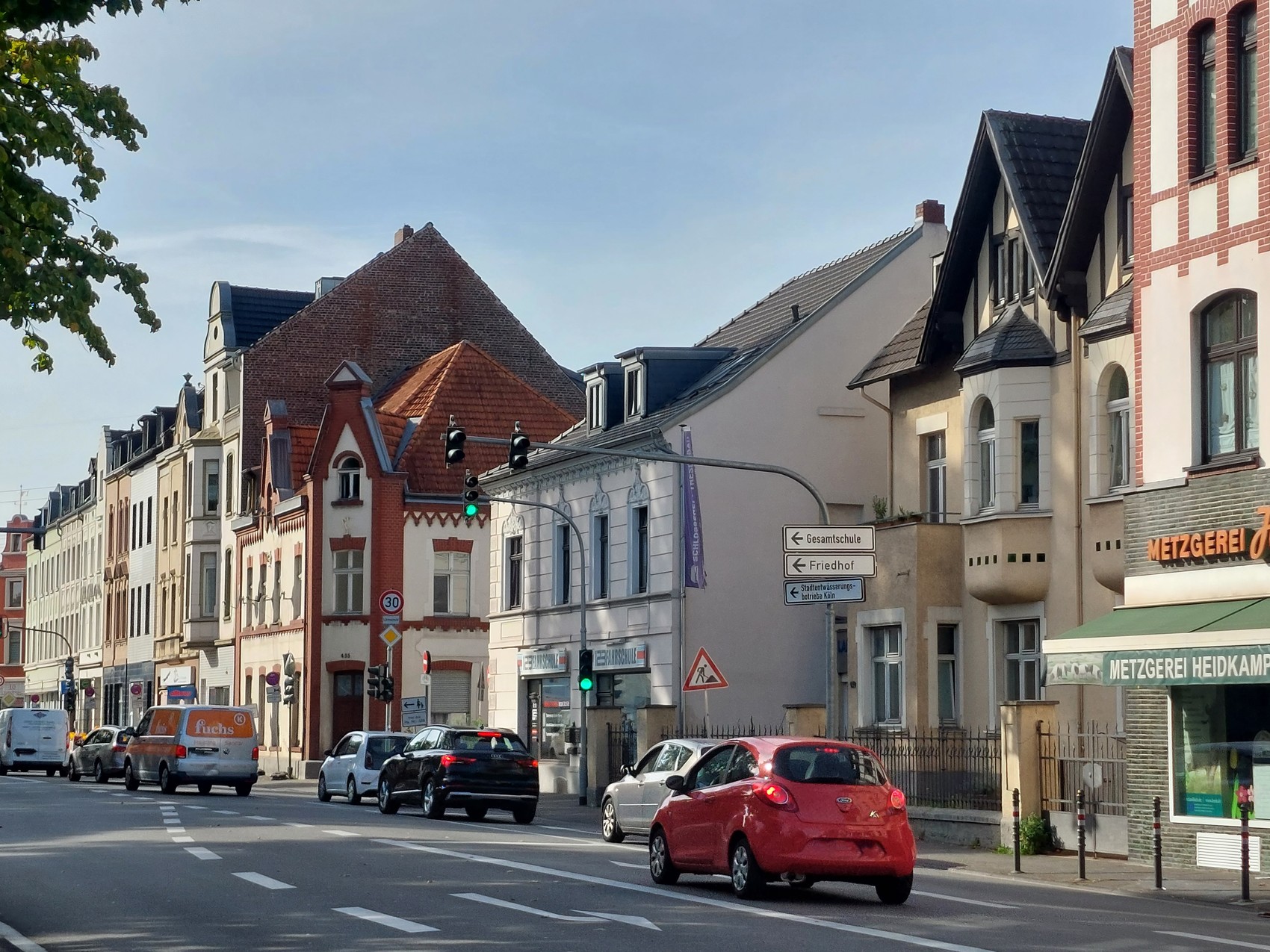 Sie suchen nach einem Immobilienmakler für Köln-Holweide der Ihr Haus oder Eigentumswohnung verkaufen kann? Oder Sie möchten eine Immobilie kaufen?