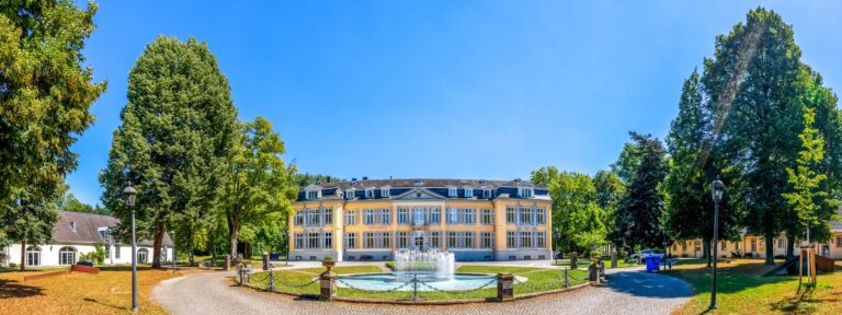Sie suchen nach einem Immobilienmakler für Leverkusen, der Ihr Haus oder Eigentumswohnung sicher und stressfrei verkaufen kann?